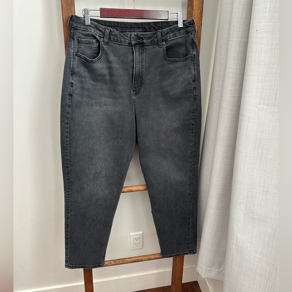 American Eagle Curvy Mom Jean High Rise - Picture 12 of 12